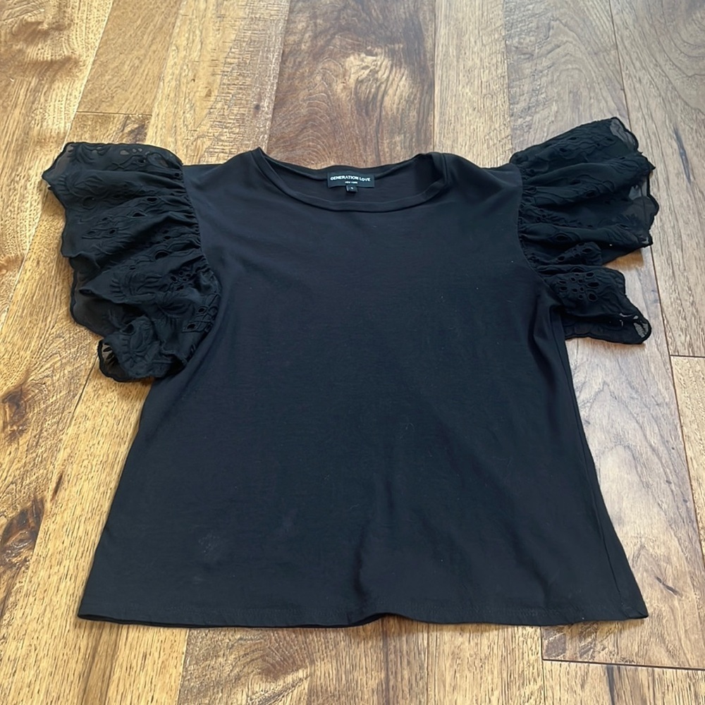 Generation Love Woman’s Black Ruffle Top Size S